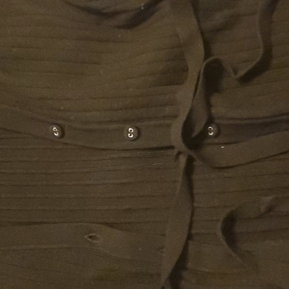 sweater - Picture 3 of 3